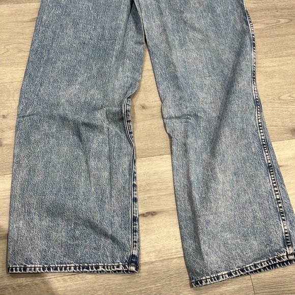 GRLFRND Morgan Pleated High-Rise Wide-Leg Jeans River side - Picture 8 of 9